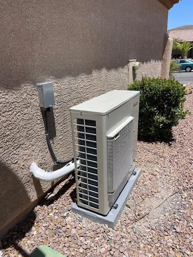 Residential air conditioning condenser unit in Middleburg
